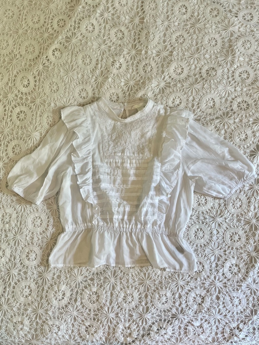 H&M white floral embroidered peasant blouse - Picture 1 of 6